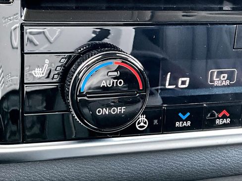 New 2026 Nissan Rogue Platinum w/ Platinum Premium Package AWD/4WD image 18