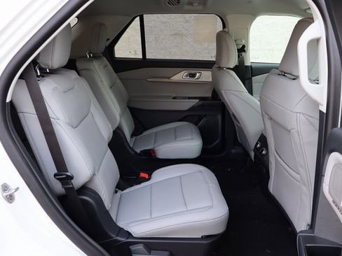 New 2026 Ford Explorer Active w/ Active Comfort Package image 31