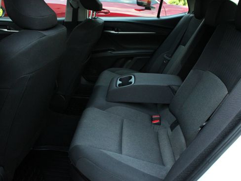 Used 2025 Toyota Camry LE FWD image 19