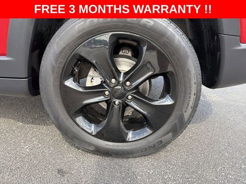 Used 2019 Jeep Compass Latitude AWD/4WD image 32
