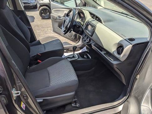 Used 2015 Toyota Yaris LE FWD image 17