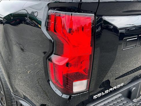Used 2023 Chevrolet Colorado W/T RWD image 31