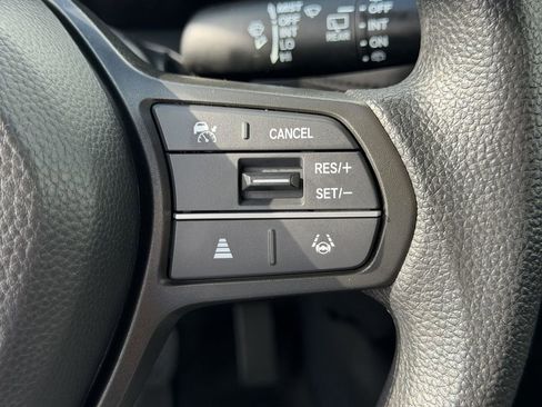 Used 2025 Honda HR-V LX image 22