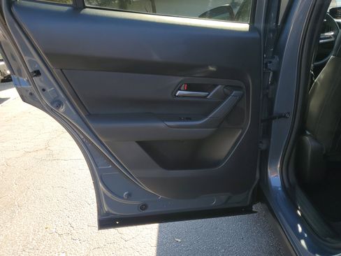 Used 2023 MAZDA CX-50 2.5 S w/ Preferred Plus Pkg image 12