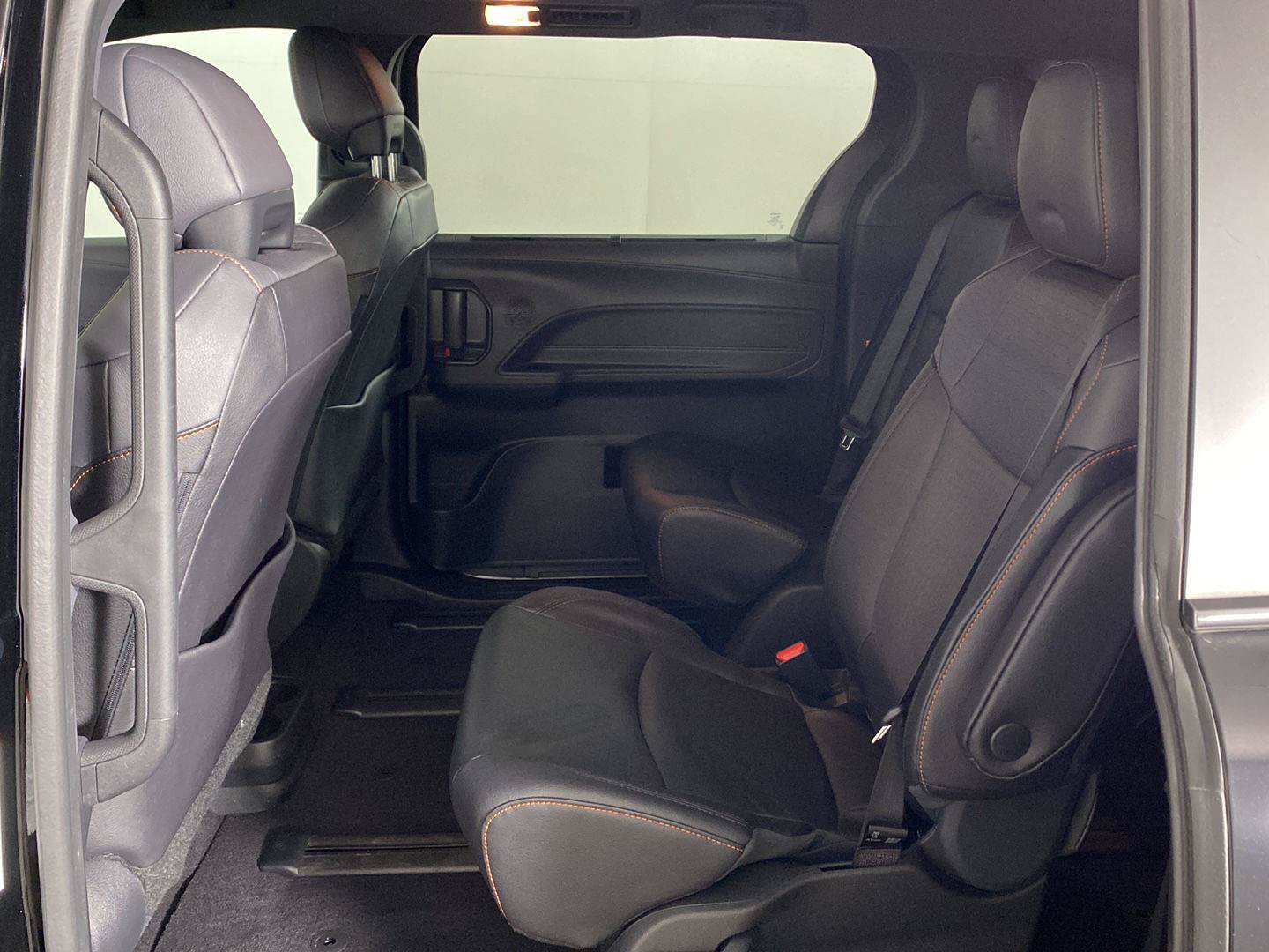 Used 2024 Toyota Sienna XSE w/ XSE Plus Package AWD/4WD image 28