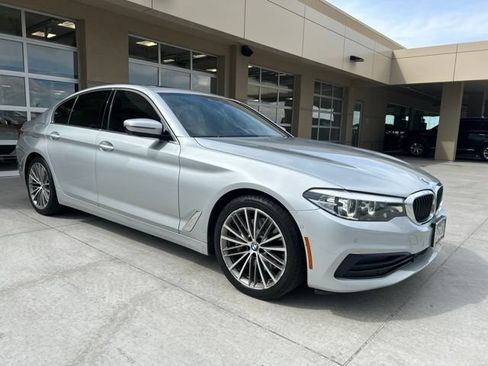 Used 2019 BMW 530i xDrive AWD/4WD image 2