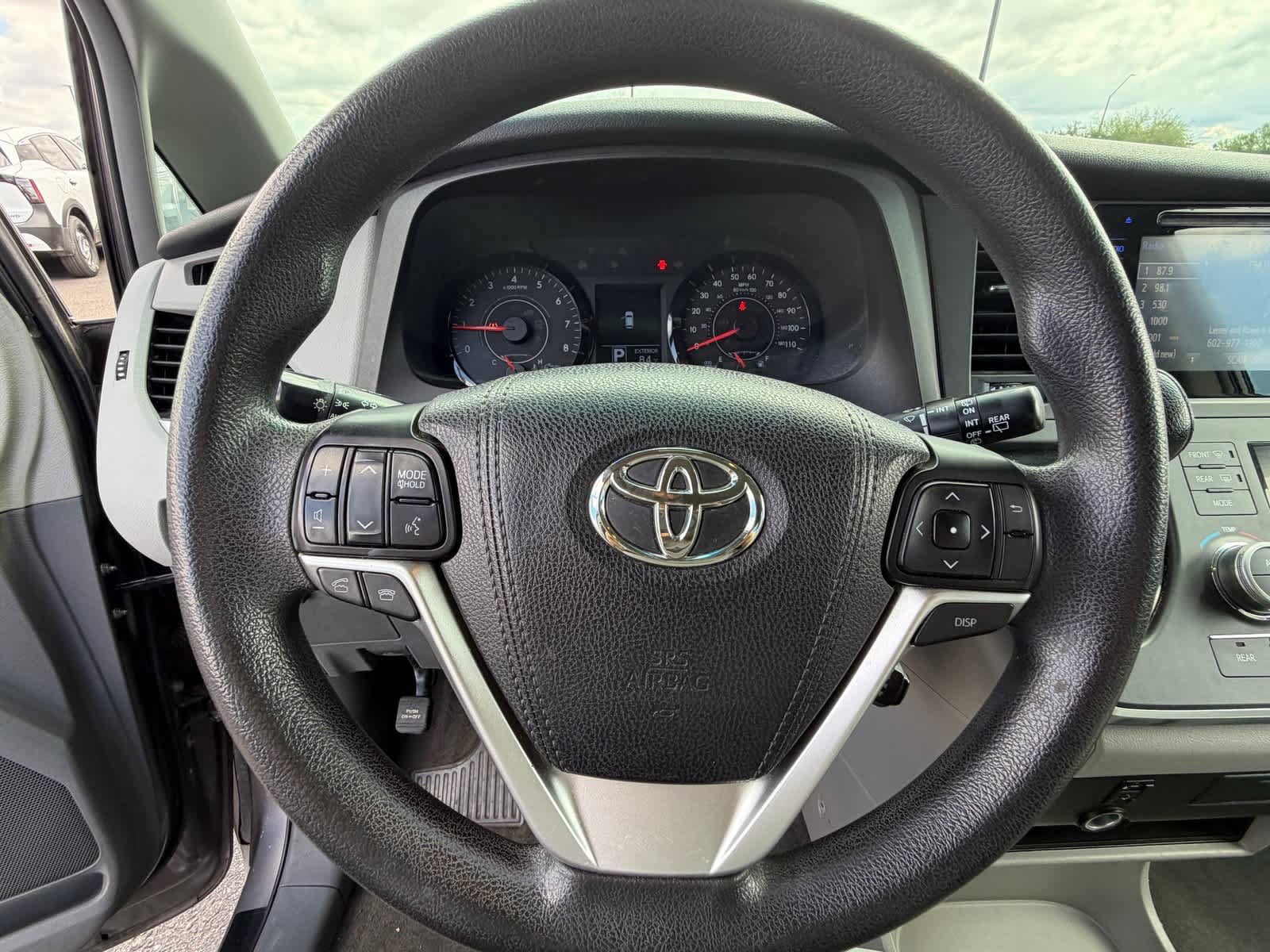 Used 2015 Toyota Sienna LE FWD image 11