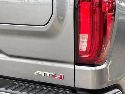 Used 2022 GMC Sierra 1500 AT4 w/ AT4 Premium Package AWD/4WD image 33
