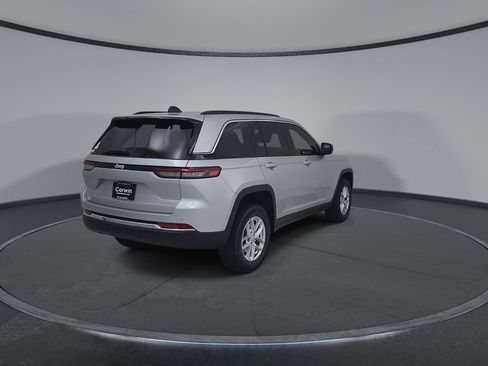 New 2026 Jeep Grand Cherokee Laredo X AWD/4WD image 14