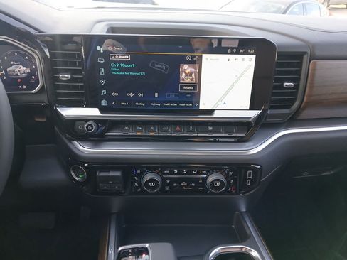 New 2026 Chevrolet Silverado 1500 High Country w/ High Country Premium Package AWD/4WD image 64