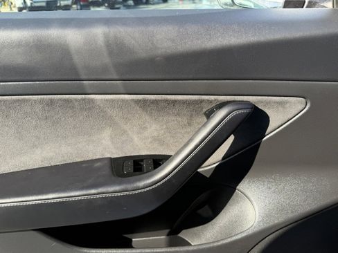 Used 2020 Tesla Model 3 Standard Range Plus image 36