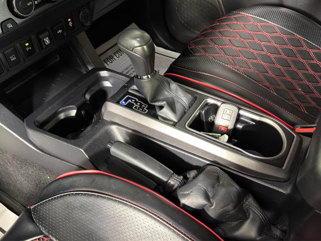 Used 2022 Toyota Tacoma TRD Sport w/ Technology Package RWD image 25