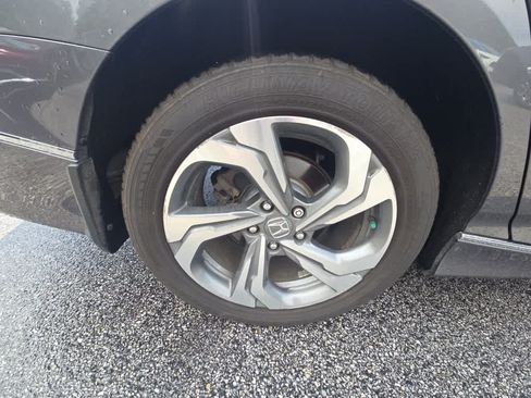 Used 2018 Honda Accord EX image 8