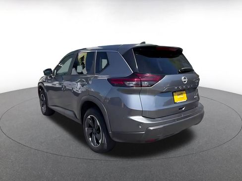 Used 2025 Nissan Rogue SV AWD/4WD image 10