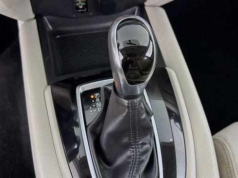 Used 2018 Nissan Rogue Sport SV FWD image 19