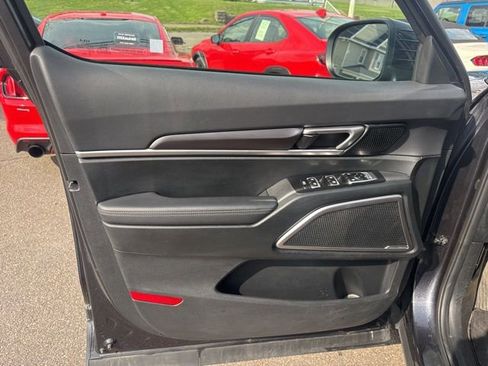 Used 2025 Kia Telluride S image 14