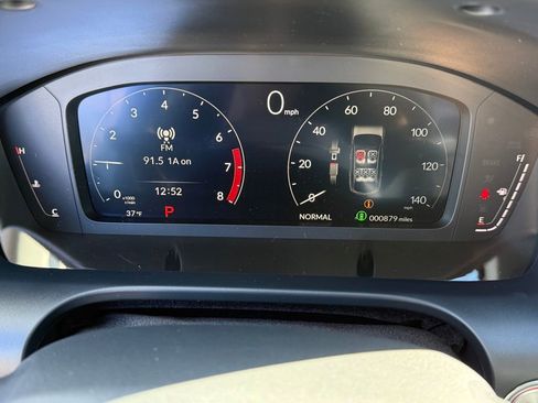 Certified 2025 Acura ADX Base image 21