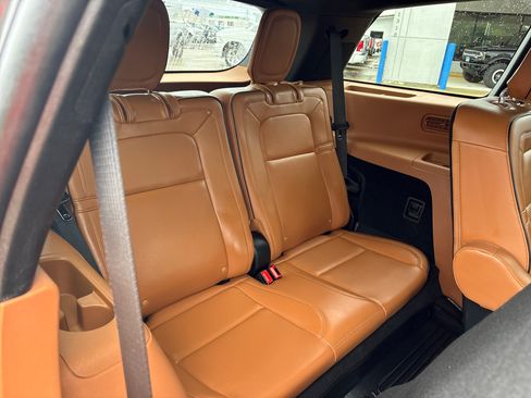 Used 2024 Lincoln Aviator Black Label AWD/4WD image 7