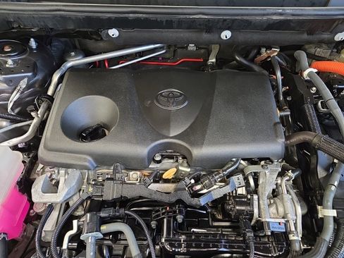 Used 2020 Toyota RAV4 LE image 21