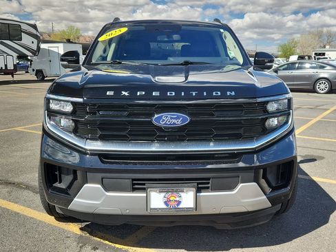Used 2025 Ford Expedition Max Platinum AWD/4WD image 6