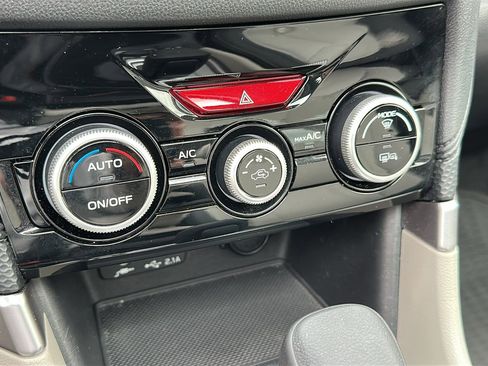 Used 2020 Subaru Forester Premium image 17