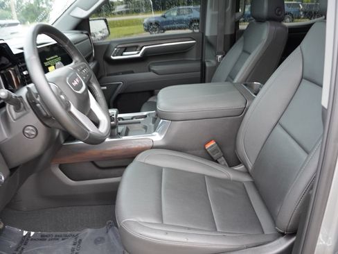 Used 2025 GMC Sierra 1500 SLT w/ SLT Premium Plus Package AWD/4WD image 16