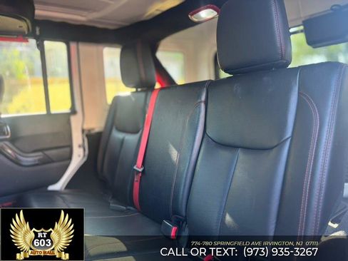 Used 2018 Jeep Wrangler Unlimited Rubicon AWD/4WD image 5