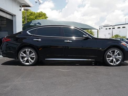 Used 2018 INFINITI Q70 L 3.7 AWD/4WD image 17