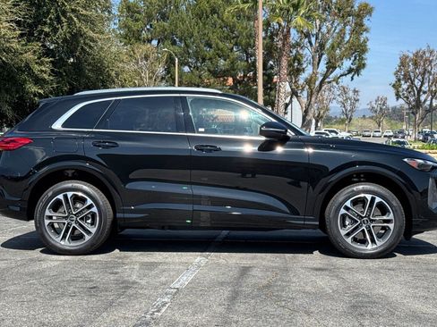 New 2025 Audi Q5 Premium image 3
