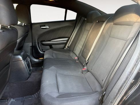 Used 2017 Dodge Charger R/T RWD image 8