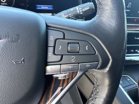 Used 2021 Cadillac Escalade ESV Premium Luxury w/ Driver Assist Tech Package image 31