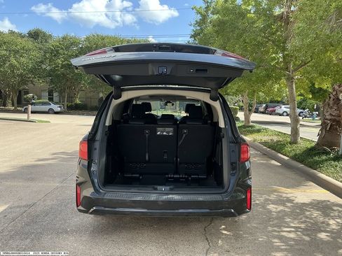 Used 2025 Honda Odyssey EX-L image 11