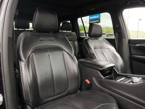 Used 2023 Jeep Grand Cherokee L Overland AWD/4WD image 25