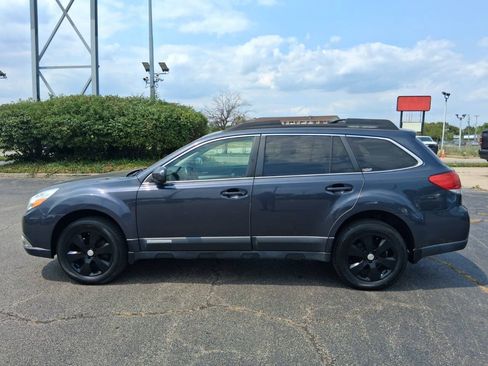 Used 2011 Subaru Outback 2.5i Premium AWD/4WD image 5