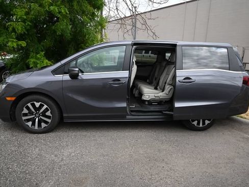 Used 2025 Honda Odyssey EX-L image 4