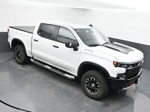 Used 2024 Chevrolet Silverado 1500 ZR2 w/ Technology Package AWD/4WD image 15