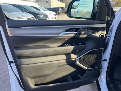 New 2026 Jeep Grand Wagoneer Limited w/ Premium Group II image 21