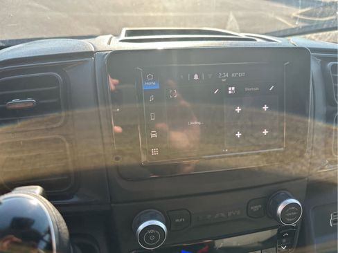 Used 2024 RAM ProMaster 2500 w/ Convenience Group FWD image 9
