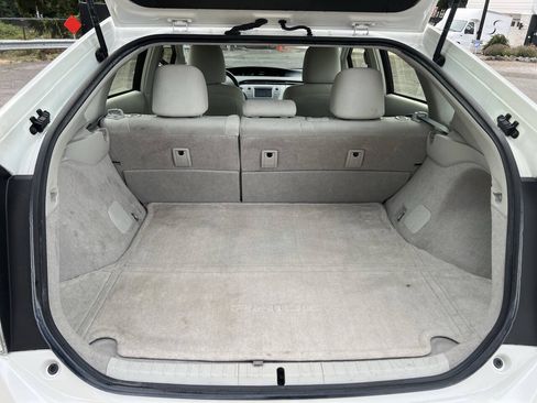 Used 2015 Toyota Prius Two FWD image 22