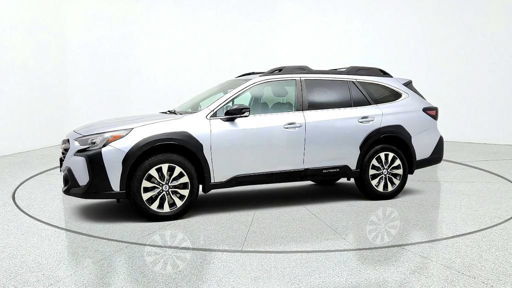 Used 2024 Subaru Outback Limited AWD/4WD image 8