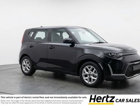 Used 2025 Kia Soul LX w/ LX Technology Package FWD image 1
