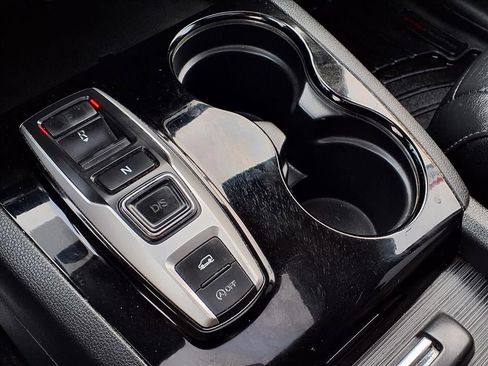 Used 2016 Honda Pilot Touring image 20