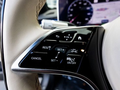 Used 2021 Mercedes-Benz S 580 4MATIC Sedan w/ AMG Line image 28