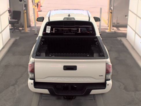 Used 2023 Toyota Tacoma TRD Off-Road w/ TRD Premium Off Road Package AWD/4WD image 5