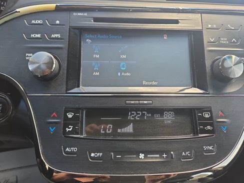 Used 2017 Toyota Avalon XLE FWD image 17
