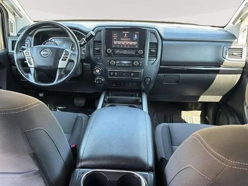 Used 2024 Nissan Titan SV w/ SV Convenience Package AWD/4WD image 10