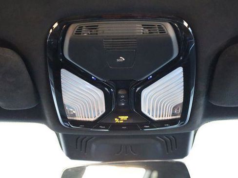 Used 2021 BMW ALPINA XB7 image 40