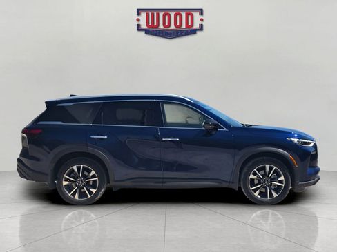 Used 2025 INFINITI QX60 Luxe w/ Vision Package AWD/4WD image 2