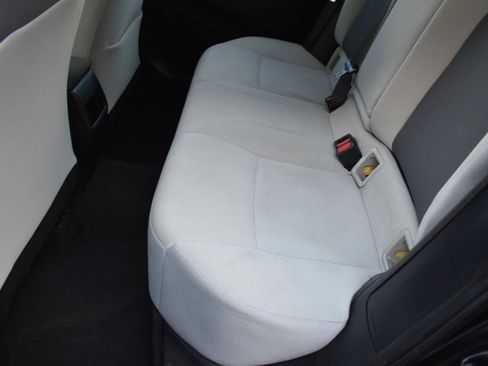 Used 2021 Toyota Corolla LE image 26