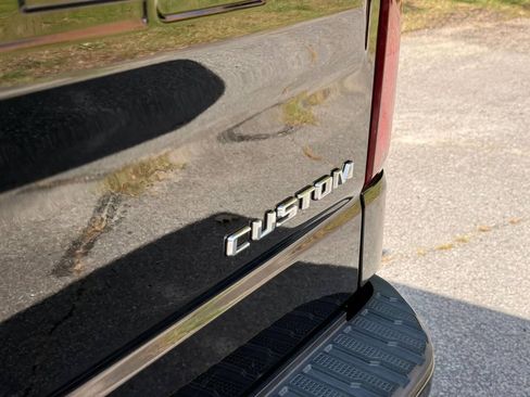Used 2019 Chevrolet Silverado 1500 Custom Trail Boss w/ Custom Convenience Package AWD/4WD image 24
